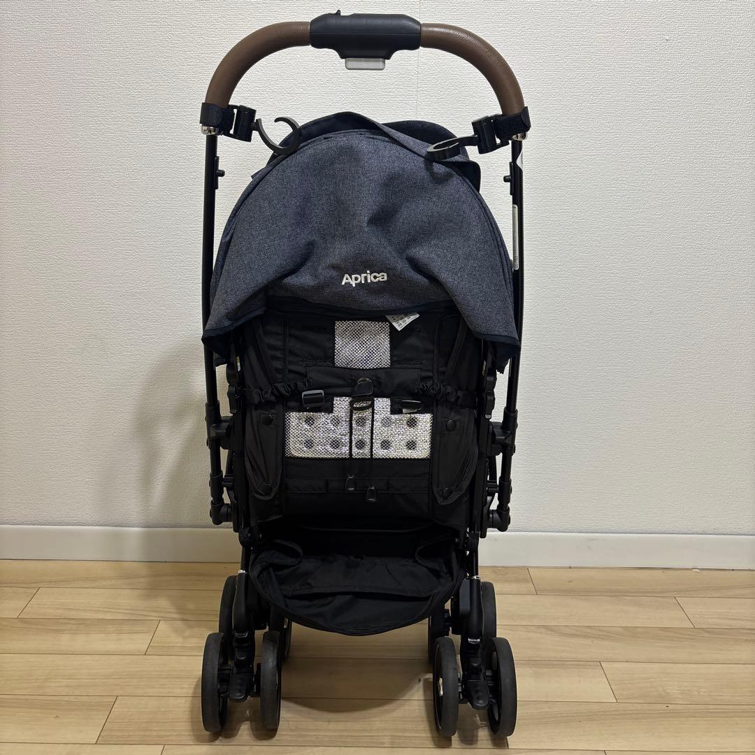 【美品】 Aprica ラクーナクッションフリー ネイビー 2141888