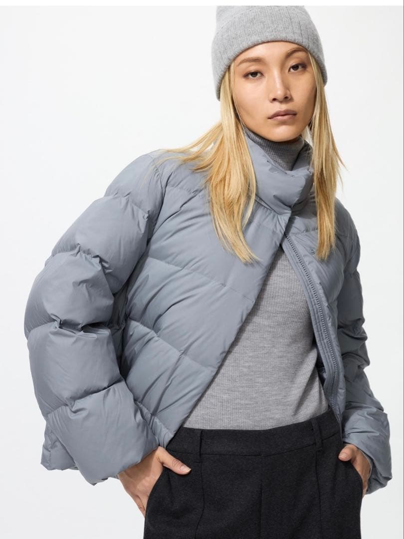 ユニクロ　パウダーソフトダウンジャケット