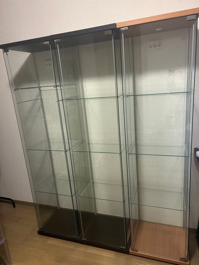 IKEA ガラスショーケース 飾り棚 DETOLF 3台セット　引き取り限定