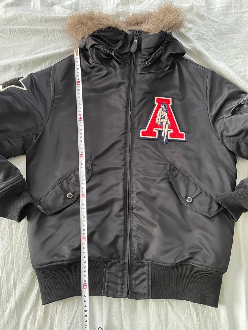 ヒステリックグラマーダウン プリマロフト　Mサイズ