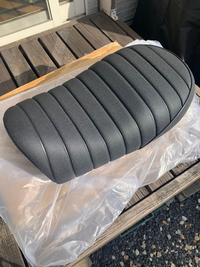 モンキー125　カスタムシート　段付きタックロール (31296)