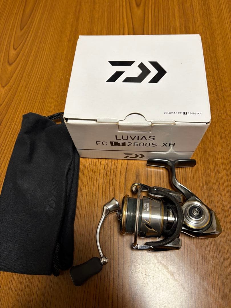 リール 20LUVIAS FC LT2500S-XH