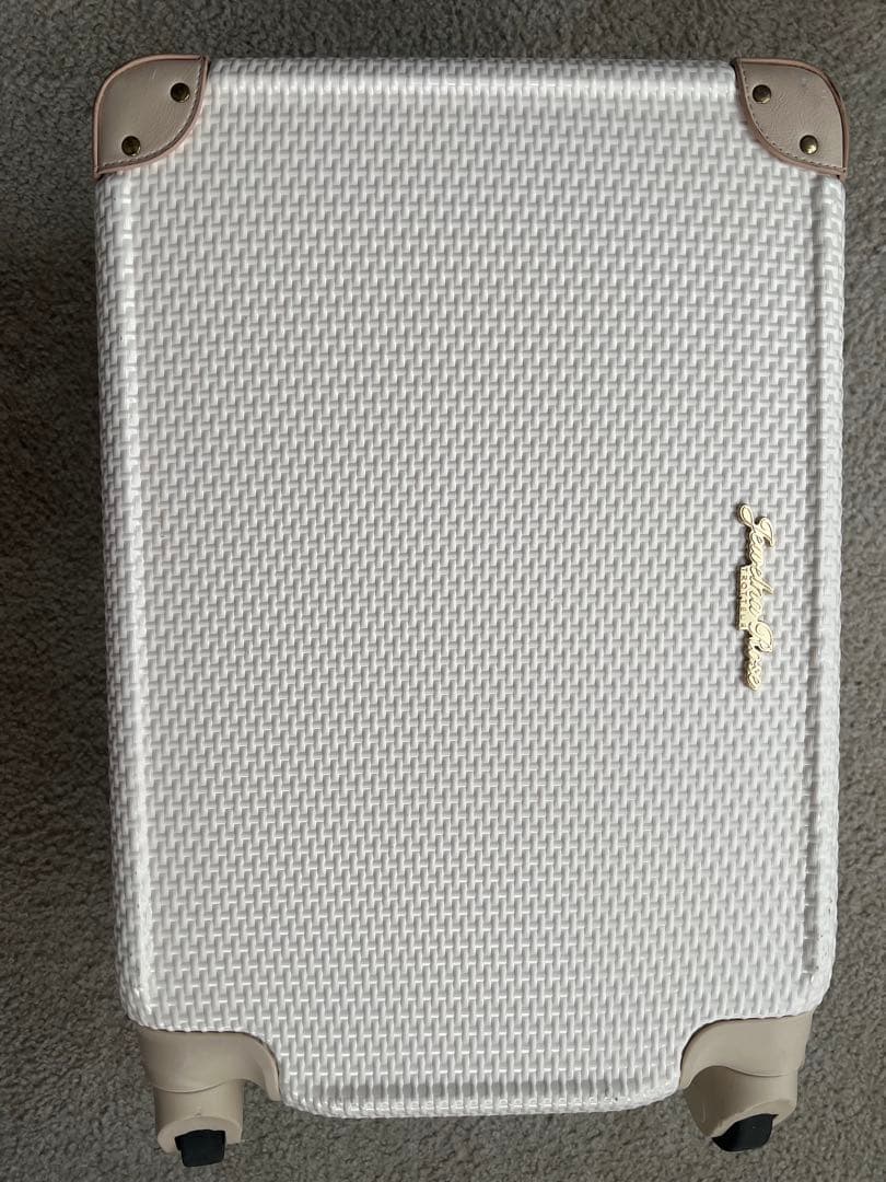 ジュエルナローズ　スーツケース　網かご風　ホワイト