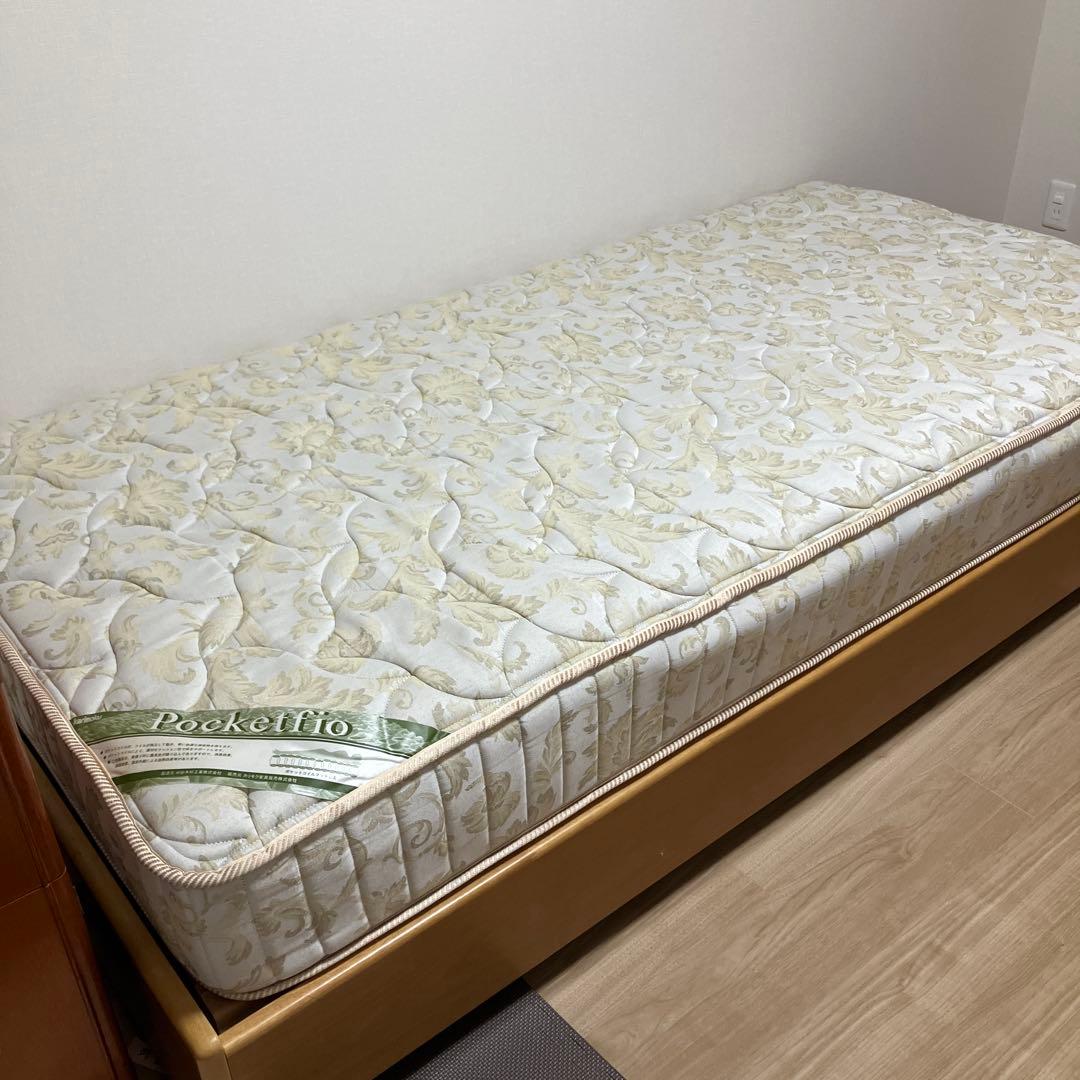 カリモク　シングルベッド　フレーム　マットレス付き