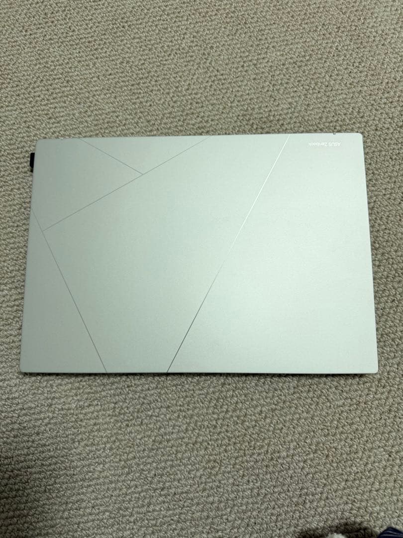 ASUS Zenbook U9 285H 32GB 1TB 本体だけです