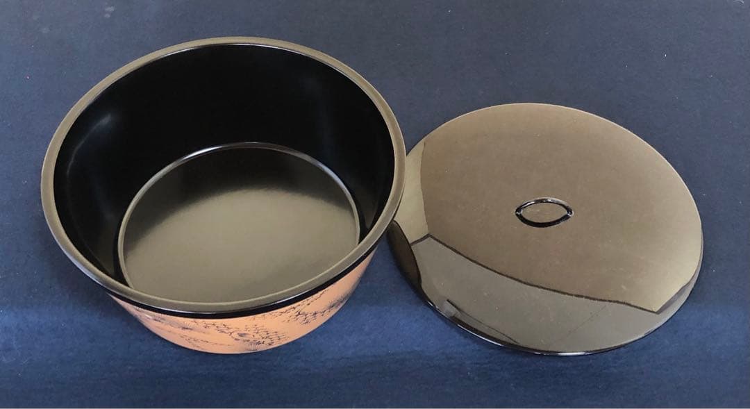 《R》輪島塗 松文彫 水指 人間国宝 前大峰 花押 底印 共箱 250826G2