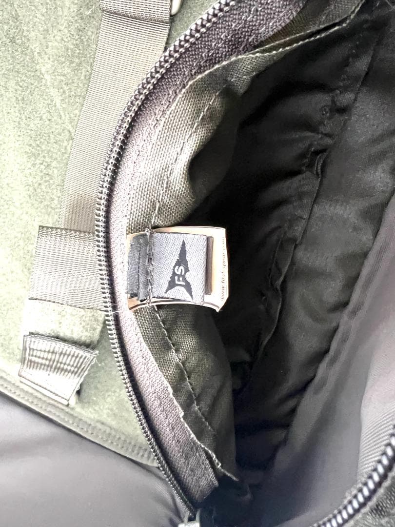 実物 FirstSpear ヘルメットバッグ レンジャーグリーン 中古美品