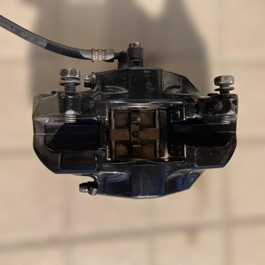 STI （ブレンボ）リアブレーキキャリパー（左右）