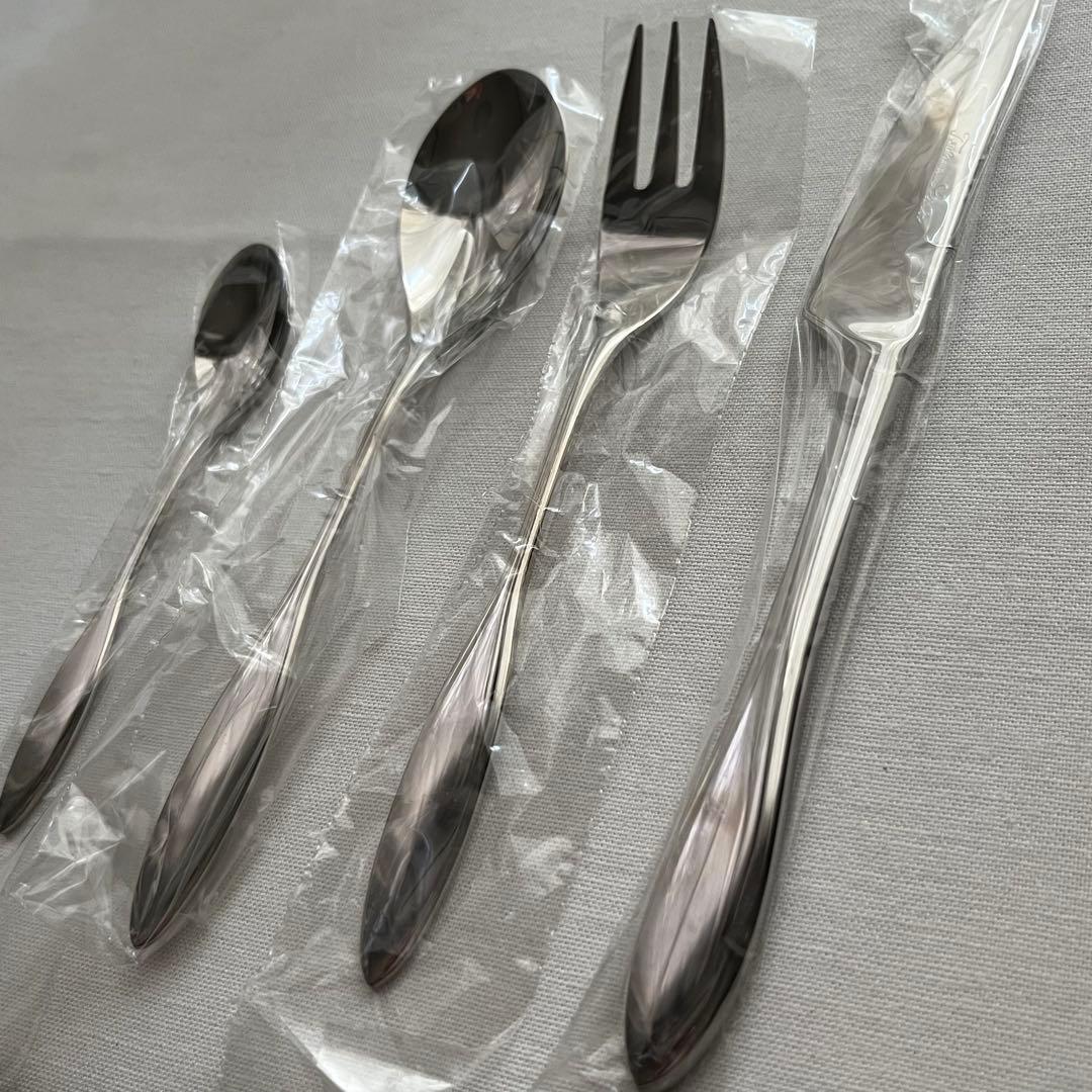 ●未使用品 燕振興 ミラノモダン 18-12ステンレス カトラリー スプーン