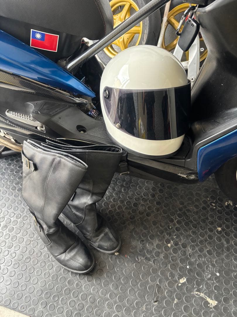 リード工業ヘルメット　特効ブーツ