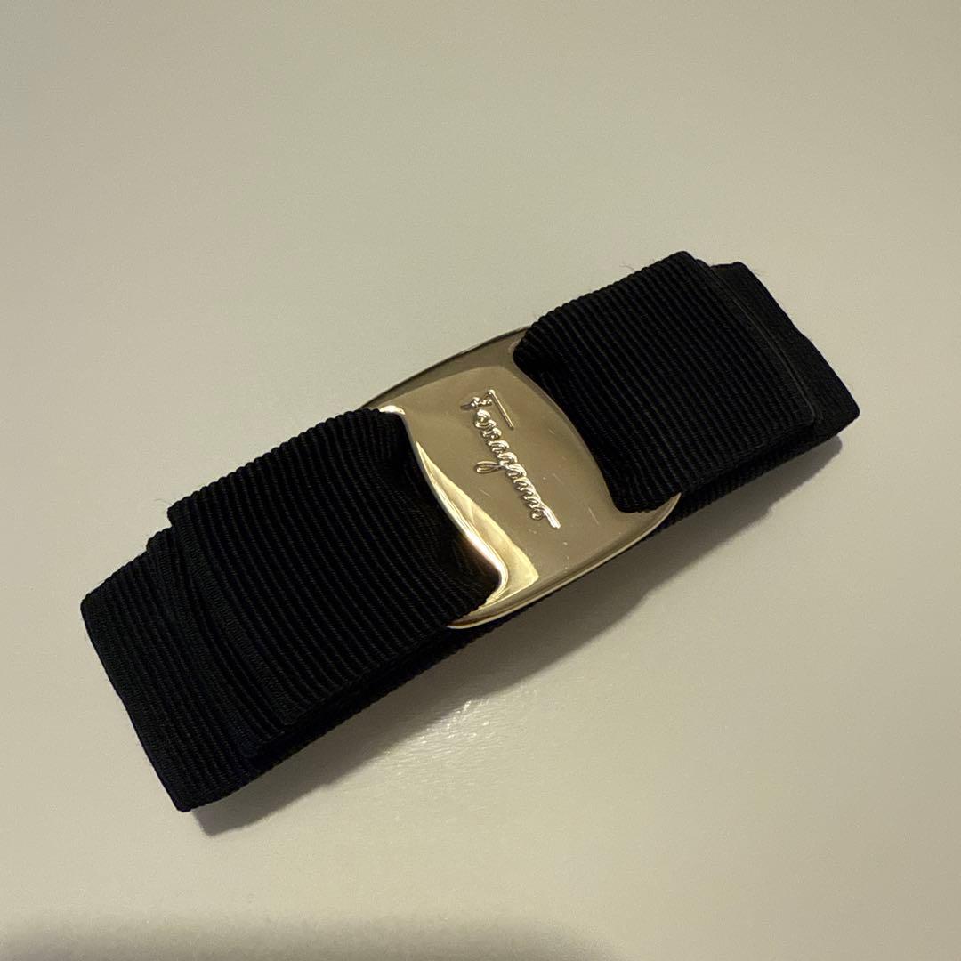 【美品】Ferragamo 上品ブラックリボンヘアバレッタ