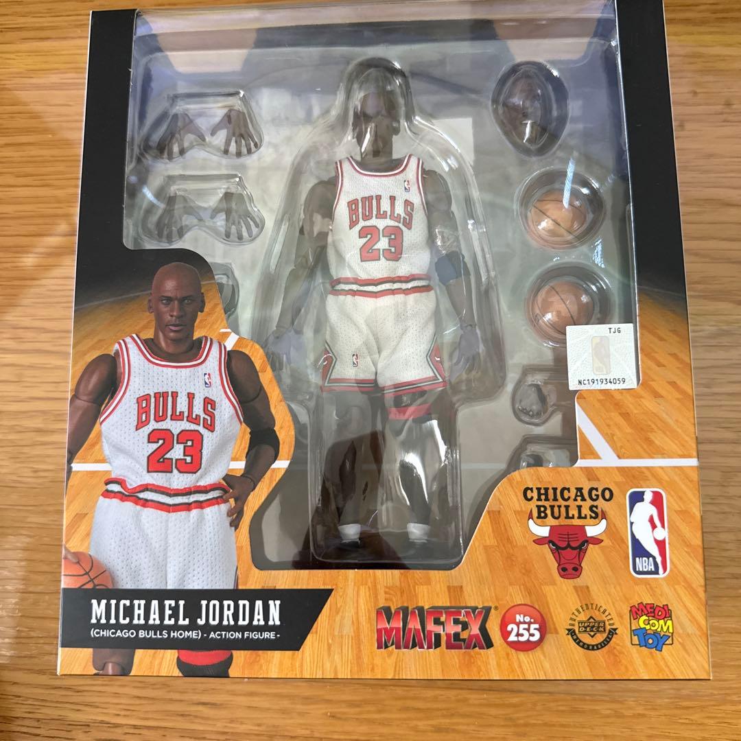 No.255 MAFEX Michael Jordan アクションフィギュア