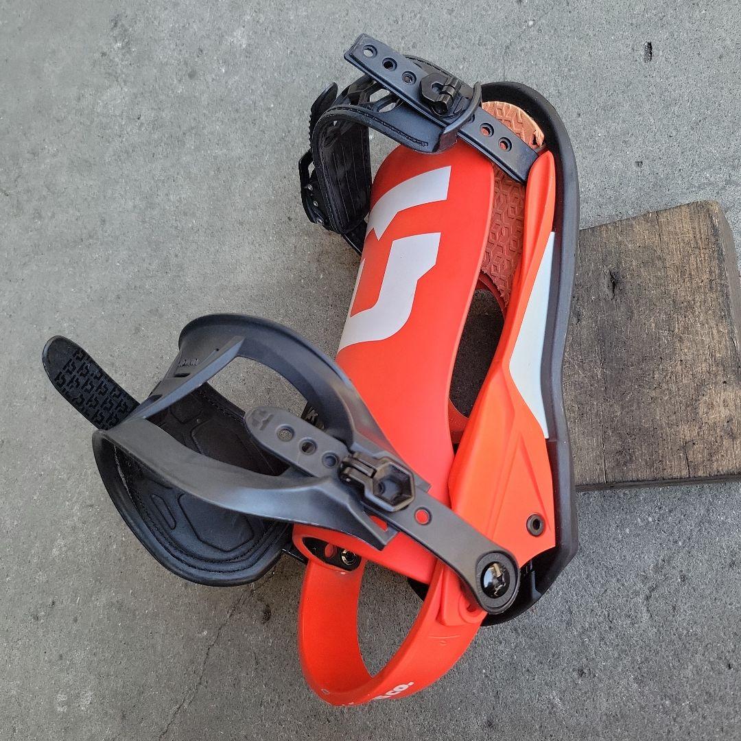 ユニオン　ストラータ　レッド