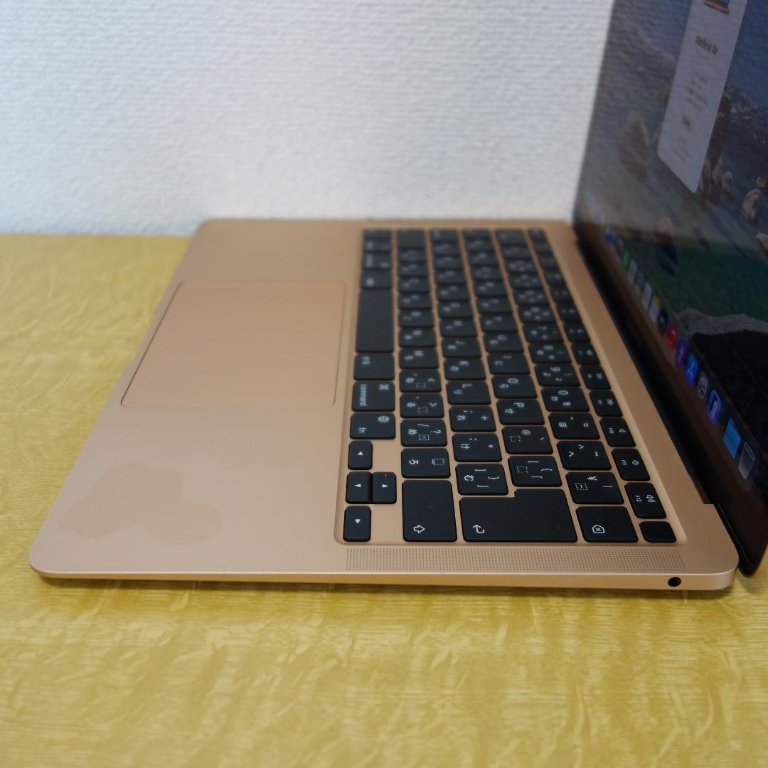 310）MacBook Air 2020 Apple　M1/8GB/SS256G