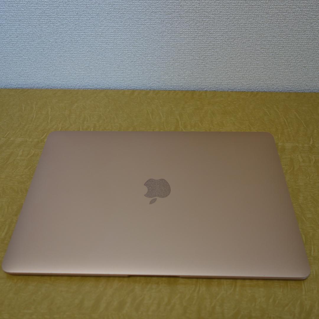 310）MacBook Air 2020 Apple　M1/8GB/SS256G
