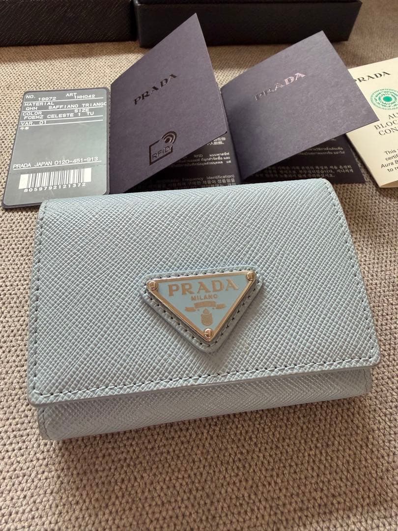 【美品】PRADA サフィアーノトライアングル 財布