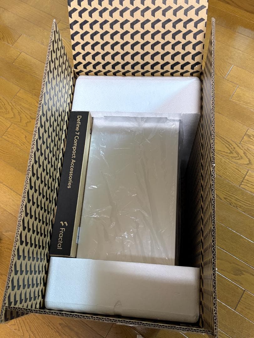 Define７Compact White 強化ガラスモデル