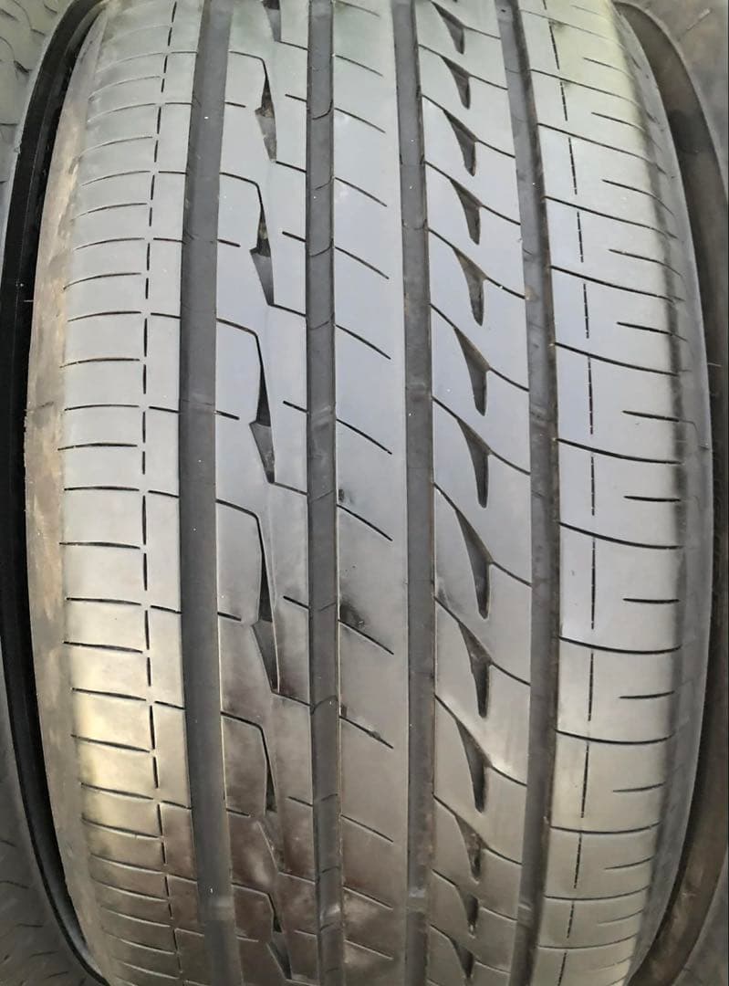 235/50 R17 BRIDGESTONE REGNOラジアルタイヤ2023年