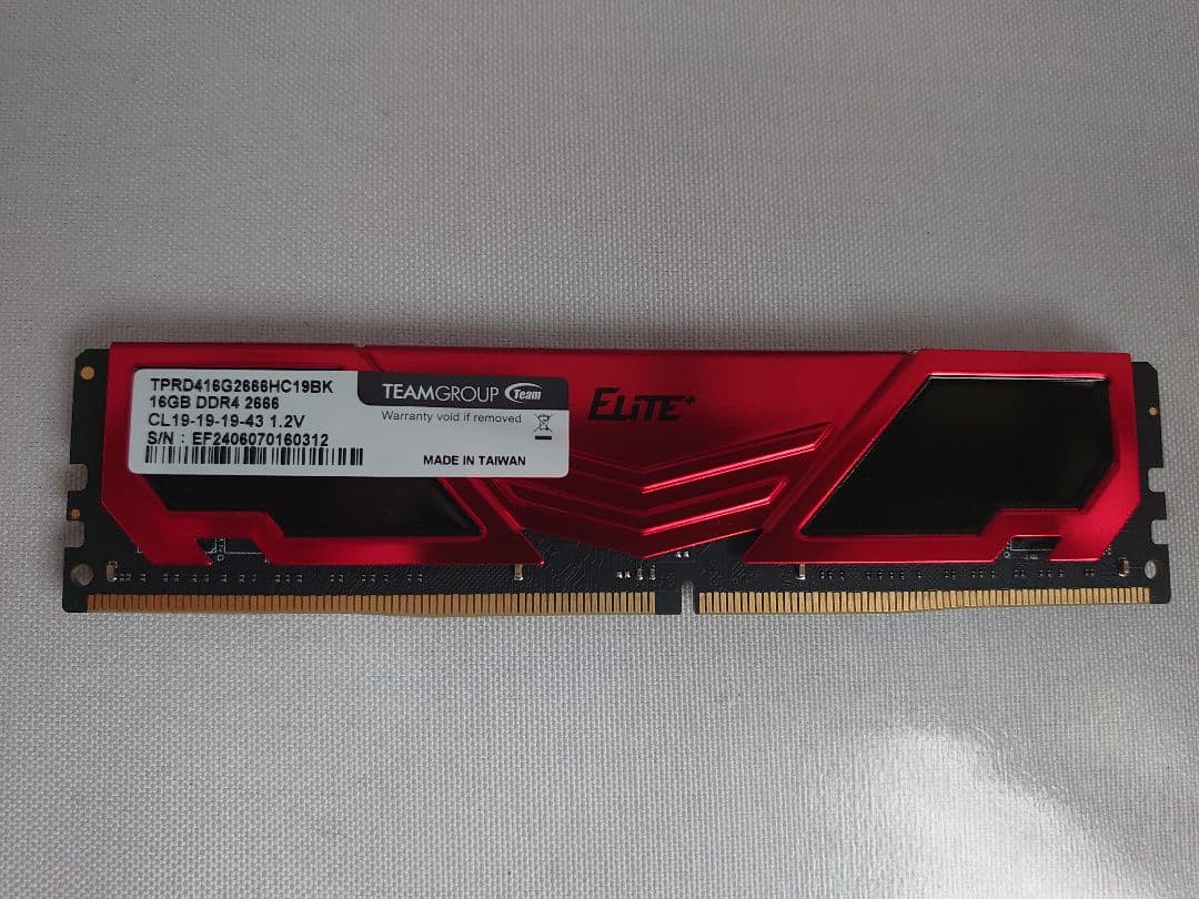 メモリー TEAMGROUP ELITE 16GB DDR4 2666MHz