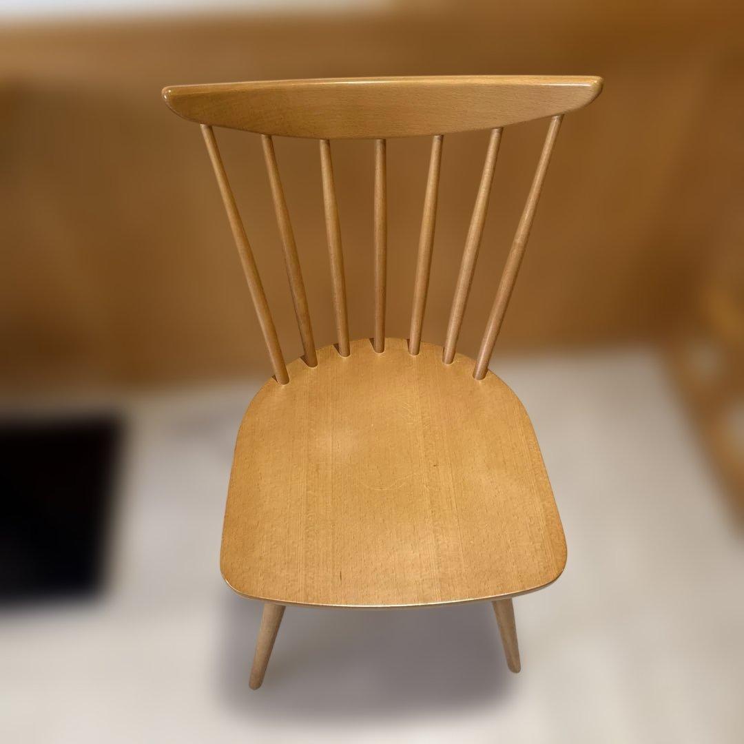 木製カフェテーブル１個とチェア２点セット
