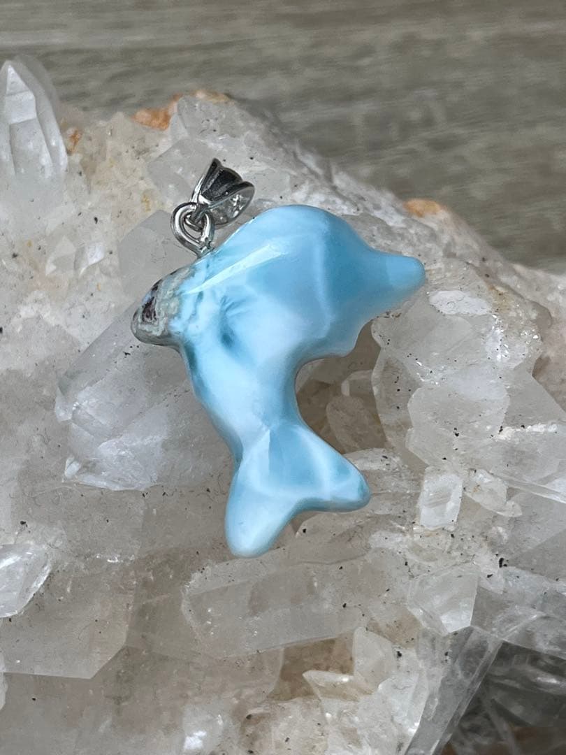天然石☆高品質！ラリマーイルカ型☆濃いブルー＆ラリマーらしい模様＆形が美しい！
