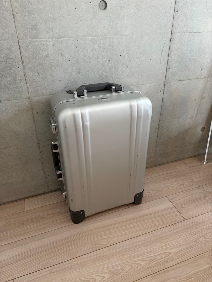 ゼロハリバートン アルミ キャリーケース スーツケース 機内持ち込み可能