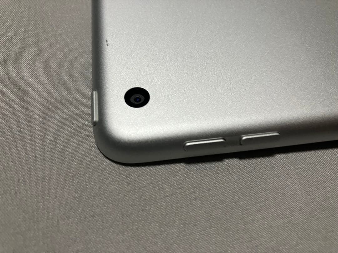 【訳アリ】iPad 第8世代 Wi-Fi 32GB シルバー ジャンク