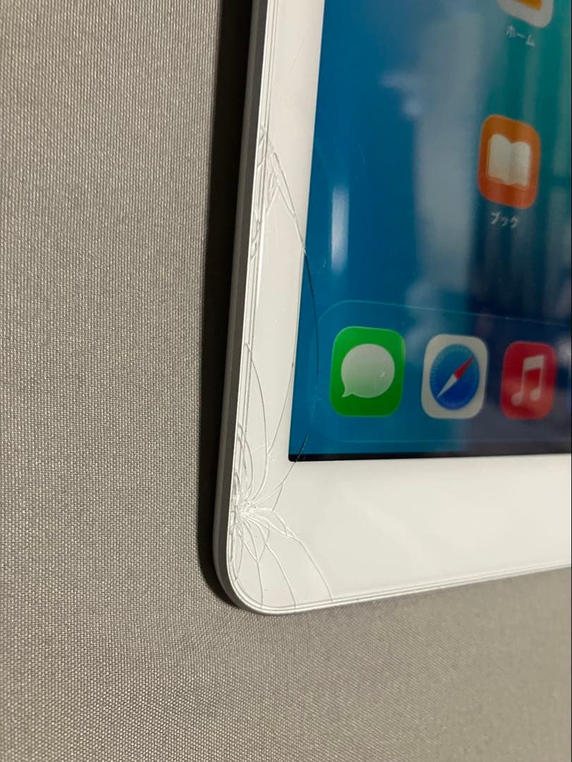 【訳アリ】iPad 第8世代 Wi-Fi 32GB シルバー ジャンク