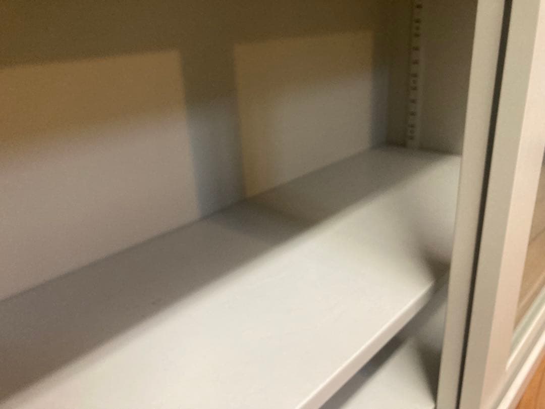 コクヨ、スチール製ガラス扉保管庫 3段棚、鍵付き