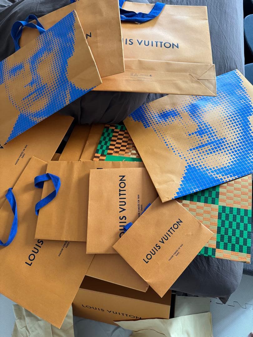 LOUIS VUITTON 箱大２つ付きショッパーセット