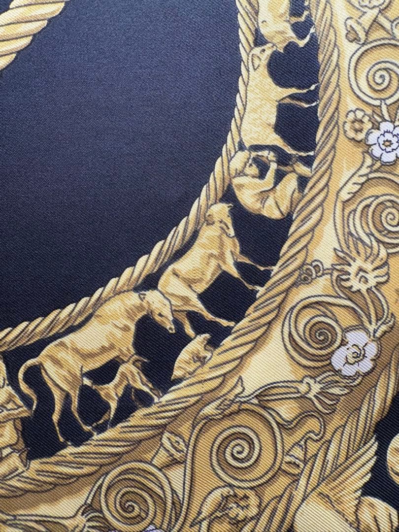 HERMES カレ 90 LES CAVALIERS D'OR 黄金の騎士