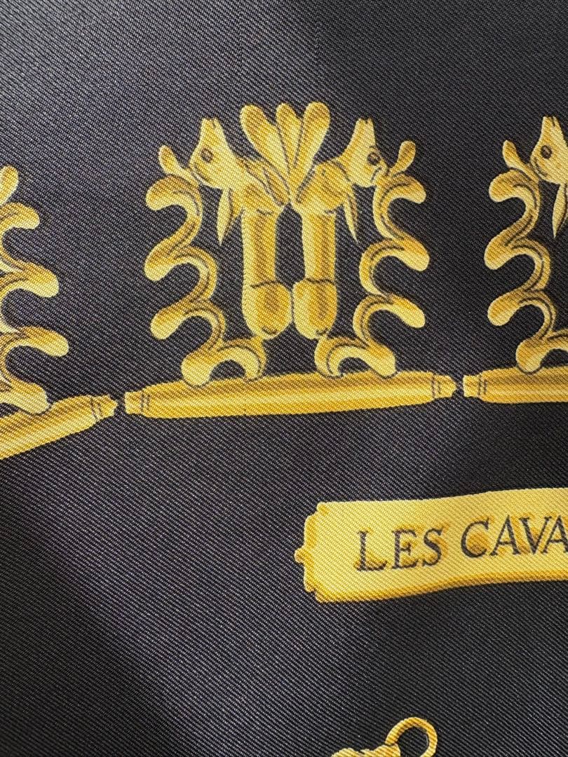 HERMES カレ 90 LES CAVALIERS D'OR 黄金の騎士