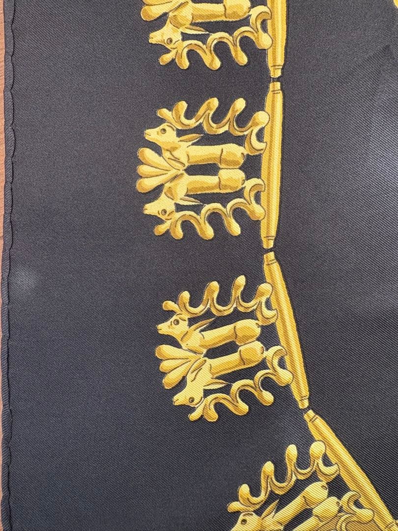 HERMES カレ 90 LES CAVALIERS D'OR 黄金の騎士