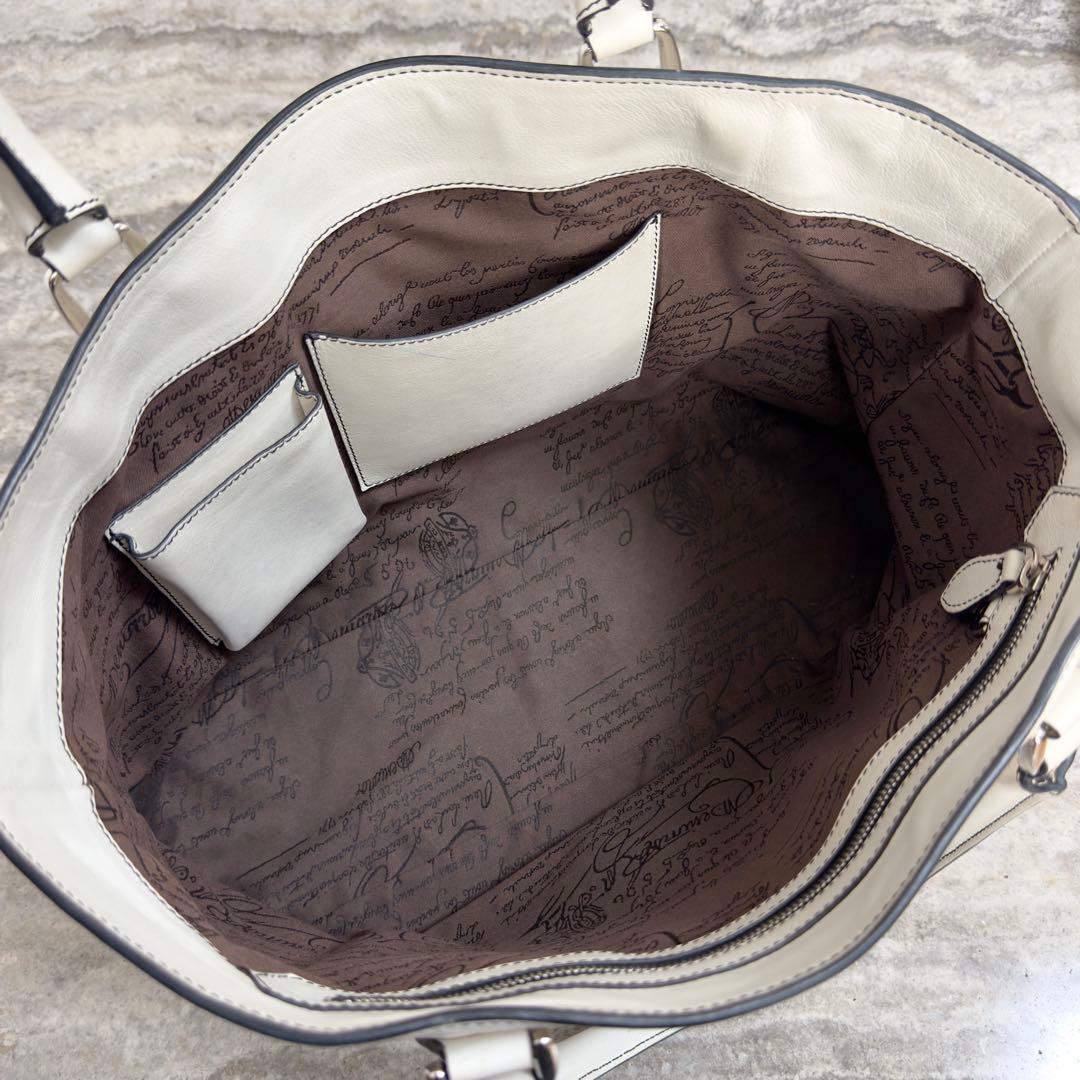 世界に一つ 72万円 ベルルッティ 特注トゥジュール ホワイトレザートートバッグ