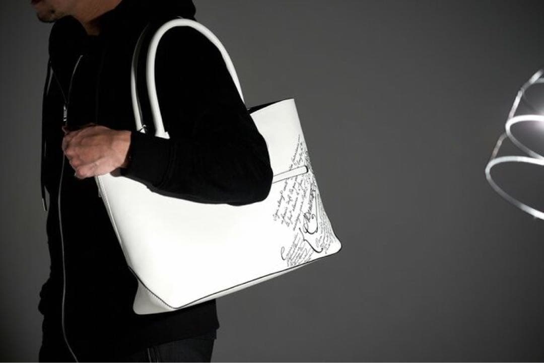 世界に一つ 72万円 ベルルッティ 特注トゥジュール ホワイトレザートートバッグ