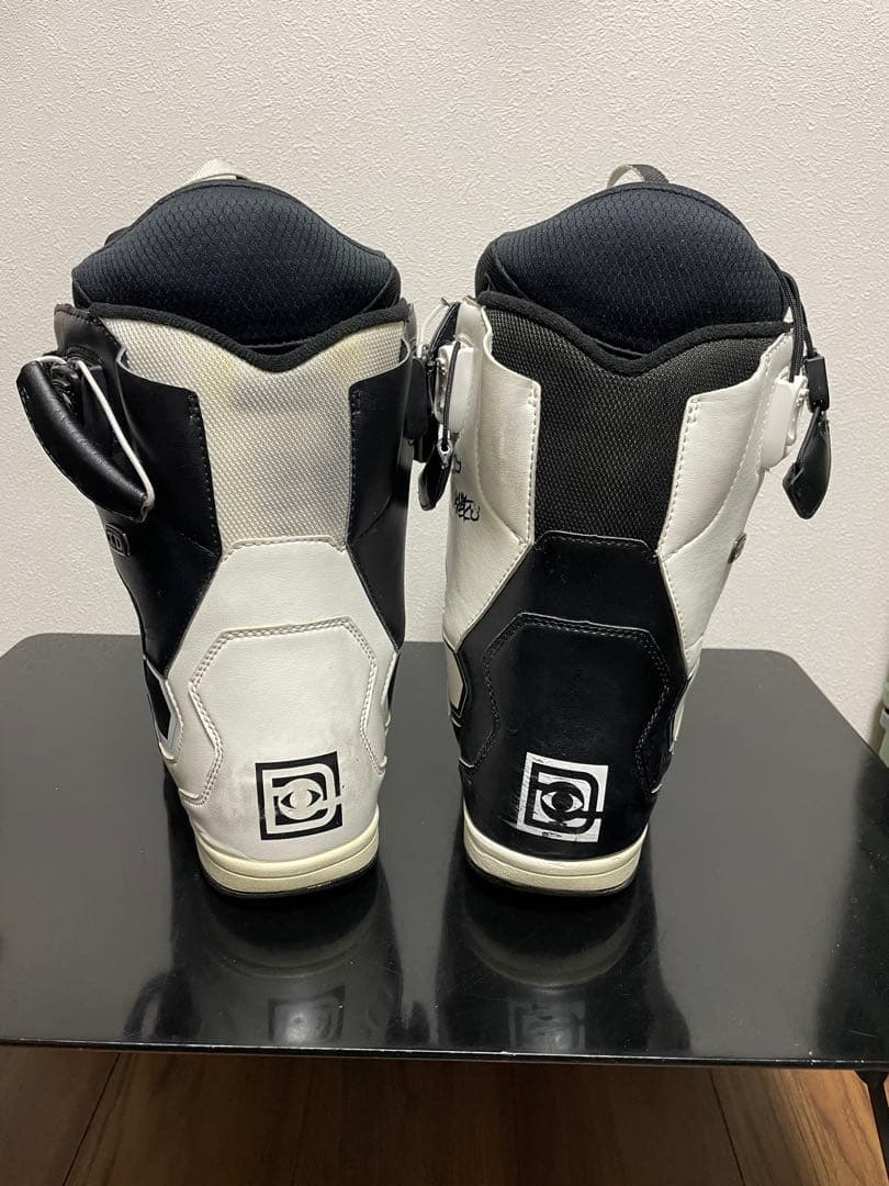 DEELUXE ID WOW 18-19 25.5cm サイン入り 白 黒