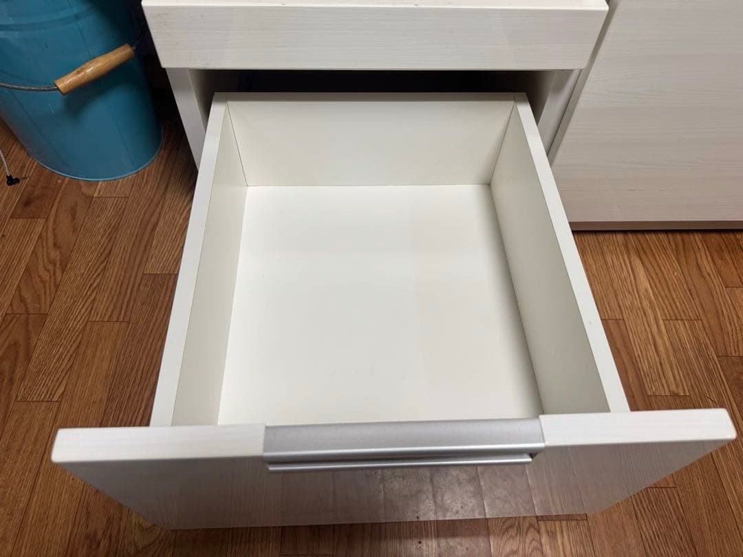 ニトリ　レンジ台　カップボード　キッチン収納　白