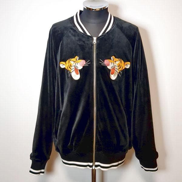 ティガー ベロア スカジャン メンズL 黒白 ディズニー くまのプーさん