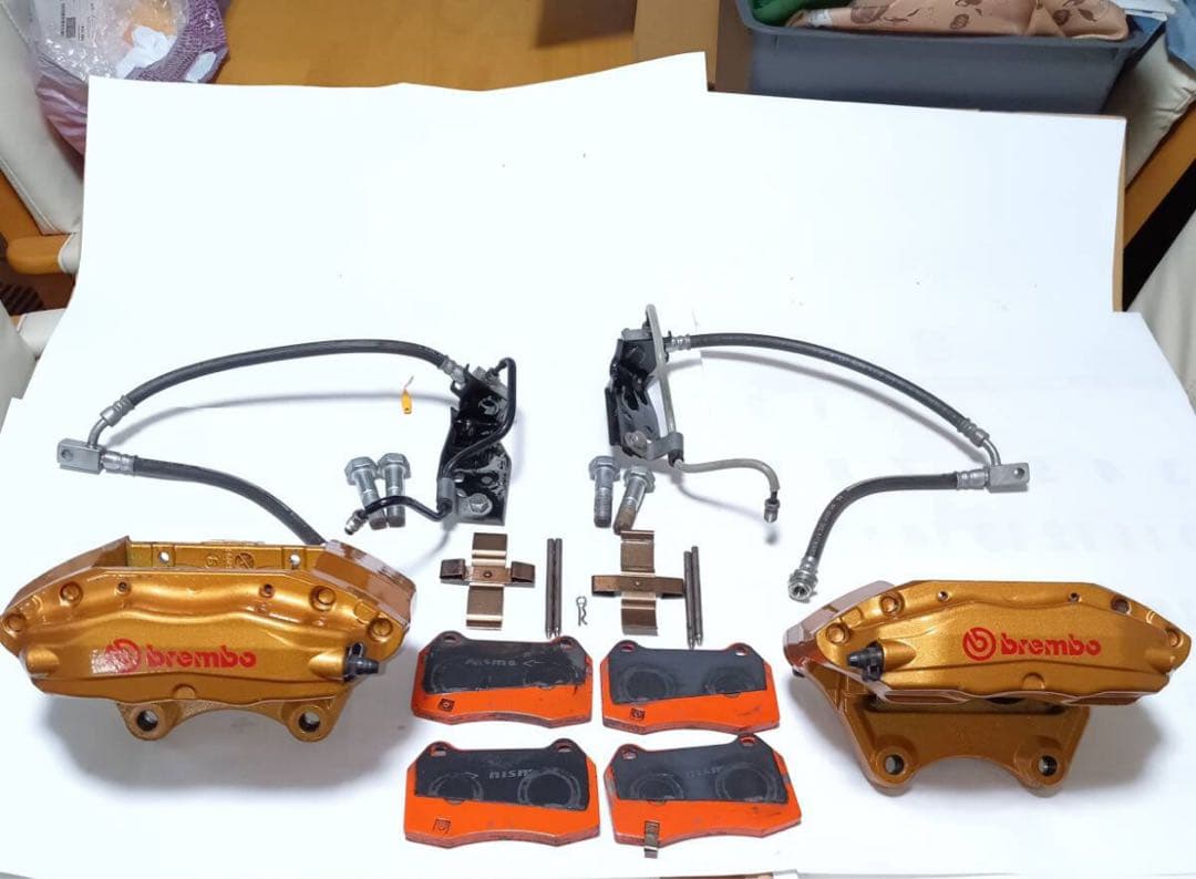 Brembo ブレーキキャリパー ゴールド　Z33