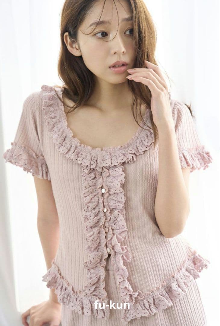 新品　フリルレースカットプルオーバー×フリルレースカットショートパンツセット