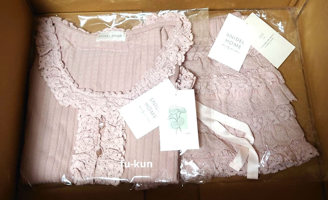 新品　フリルレースカットプルオーバー×フリルレースカットショートパンツセット