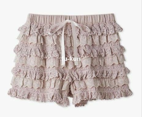 新品　フリルレースカットプルオーバー×フリルレースカットショートパンツセット