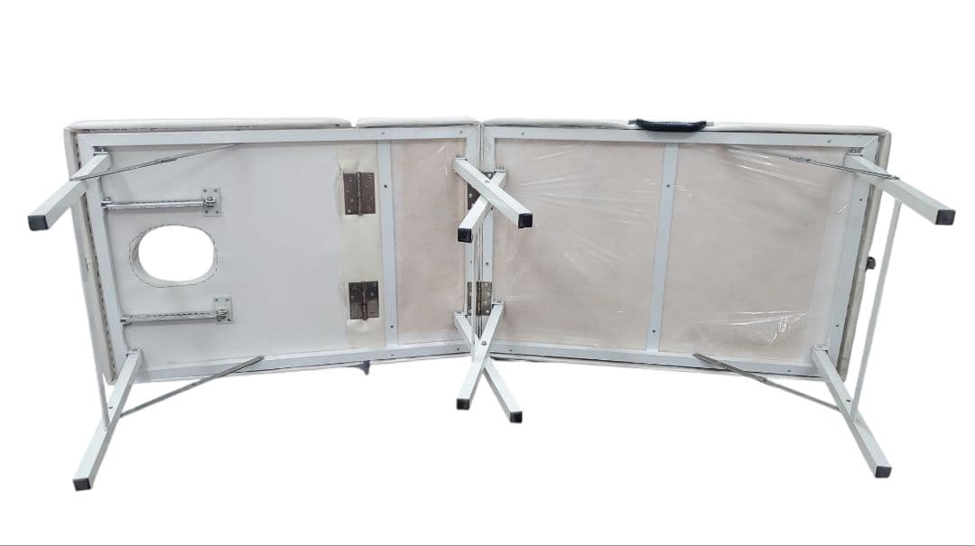 折りたたみ施術ベッド　ホワイト　整骨院整体　エステ　マッサージ　施術台