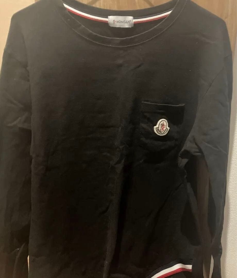 半額セール　MONCLER 長袖Tシャツ 黒