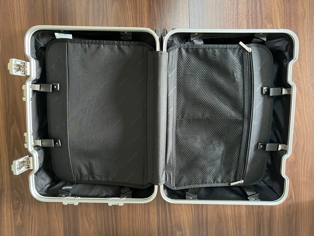 【のり】メルセデス・ベンツ 32L 機内持ち込み 4輪 TSAロック