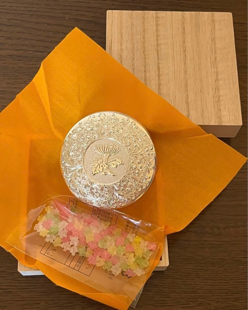 開運【新品未開封】皇居ボンボニエール 菊葉小箱 金平糖付きシルバー