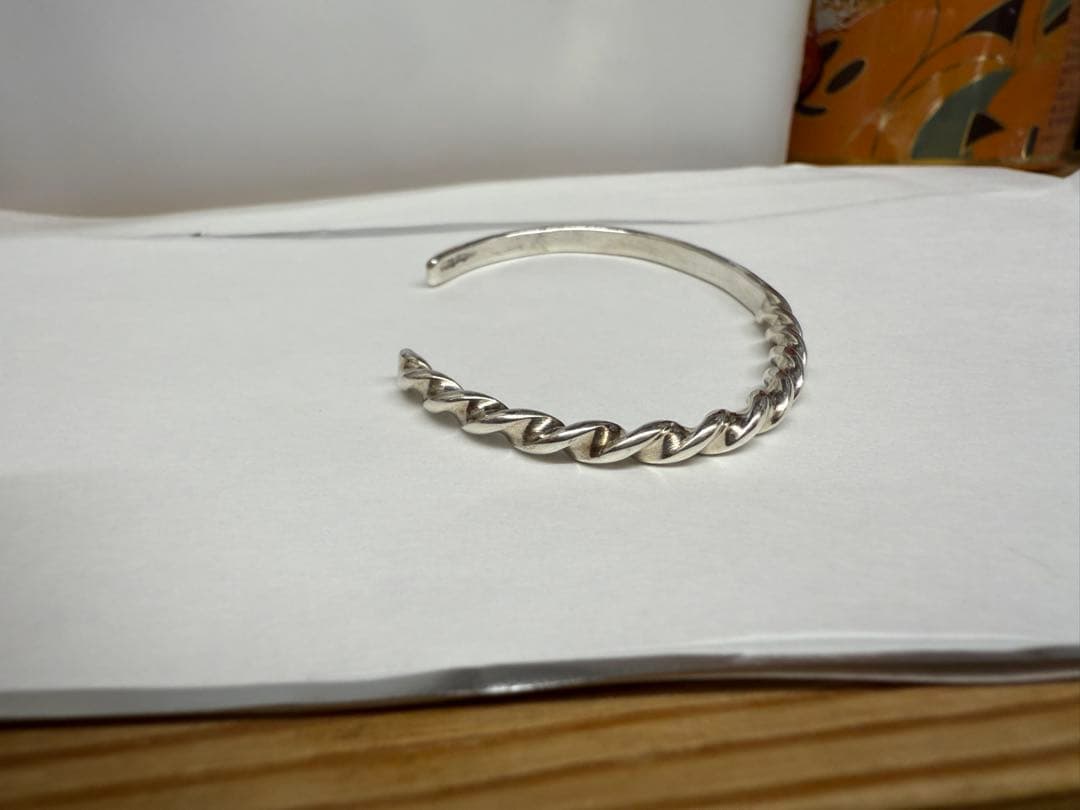 期間限定ナバホ　シルバー　バングル　Elaine Taheインディアンジュエリー