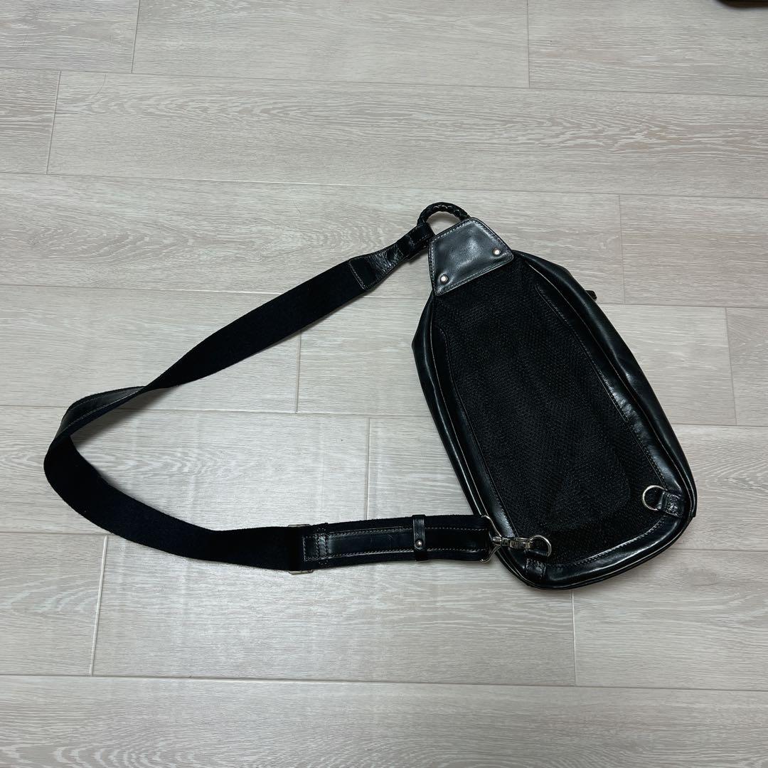 みにきて屋♥︎Kiefer neu キーファーノイ レザー　ボデイーバッグ