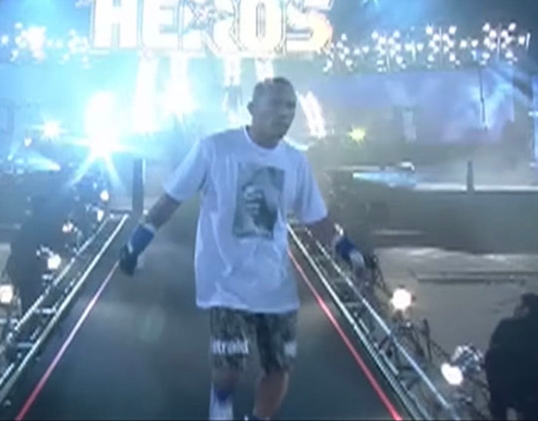 激レア　山本“KID”徳郁　ハードヒットTシャツ（XL）