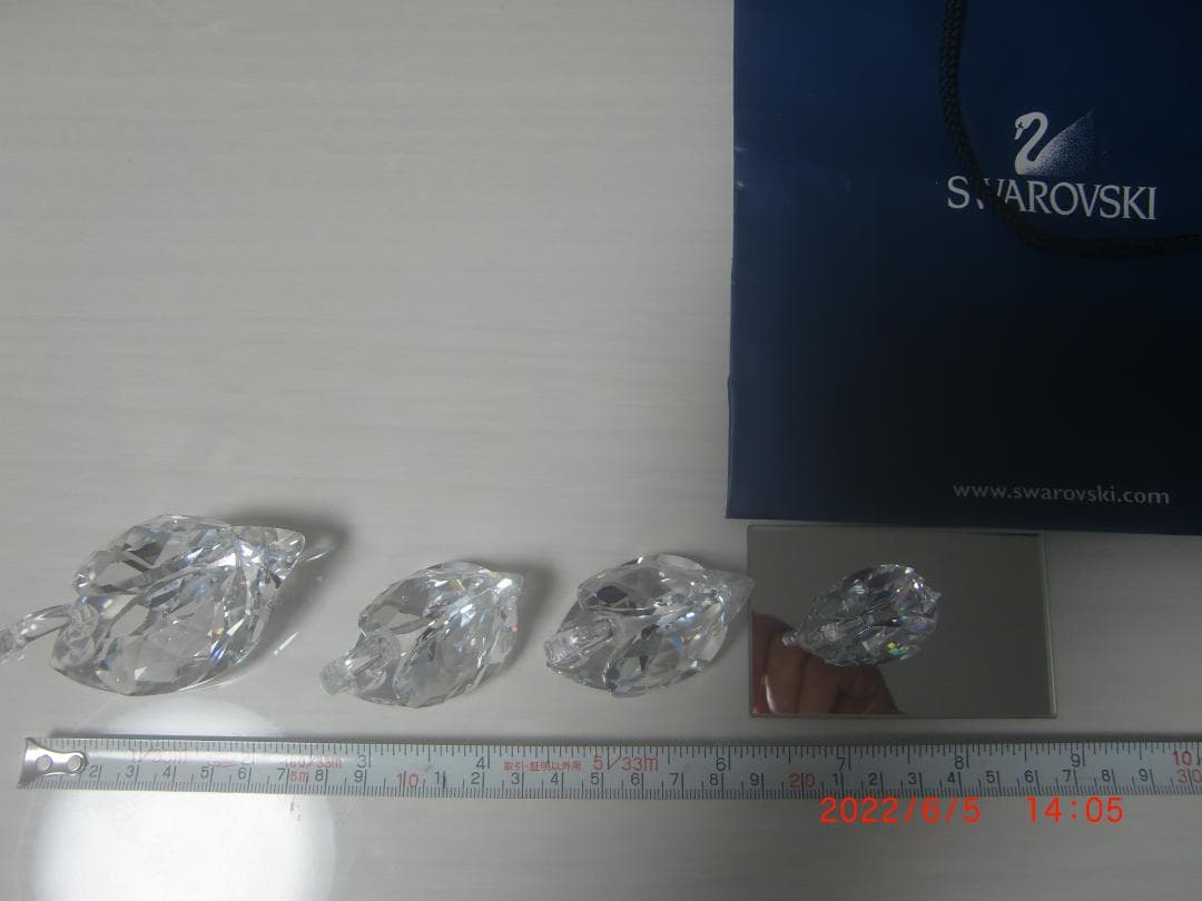 スワロフスキー Swarovski  『スワン4Ｐ【Ｌ・Ｍ2・Ｓ】』　Ｓ17Ｃ